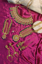 Load image into Gallery viewer, Aadarshini Bridal Necklace Set
