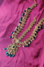 Load image into Gallery viewer, Aadarshini Bridal Necklace Set
